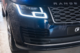 
                                                                                        Voiture
                                                                                         Land Rover Range Rover (IV.II) P400E