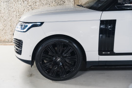 
                                                                                        Voiture
                                                                                         Land Rover Range Rover LWB Supercharged Autobio