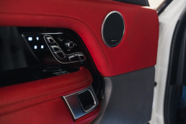 
                                                                                        Voiture
                                                                                         Land Rover Range Rover LWB Supercharged Autobio