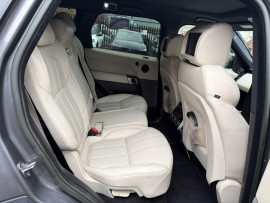 
                                                                                        Voiture
                                                                                         Land Rover Range Rover Sport 3.0 SD V6 HSE SUV 5dr Diesel Auto 4WD Euro 5 (s/s) (292 ps) MOT 9/26 FSH ULEZ 112K ONLY