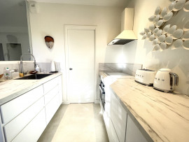 Vente
LE CANNET MAIRIE Villa 8 pièce(s) 150m2 env - Terrain 557m2 - Dépendances
