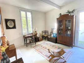 Vente
LE CANNET MAIRIE Villa 8 pièce(s) 150m2 env - Terrain 557m2 - Dépendances