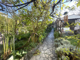 Vente
LE CANNET MAIRIE Villa 8 pièce(s) 150m2 env - Terrain 557m2 - Dépendances