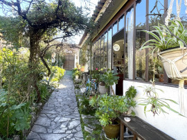 Vente
LE CANNET MAIRIE Villa 8 pièce(s) 150m2 env - Terrain 557m2 - Dépendances
