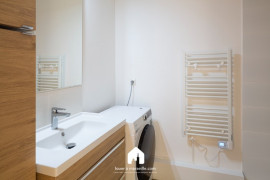 
                                                                                        Location
                                                                                         Le Michelet