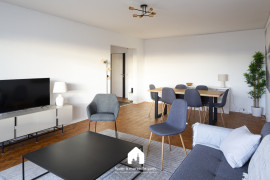 
                                                                                        Location
                                                                                         Le Michelet