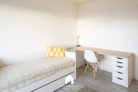 
                                                                                        Location
                                                                                         Le Michelet