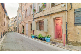 
                                                                                        Location
                                                                                         Le Poirier