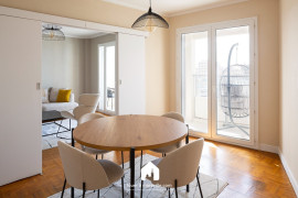 
                                                                                        Location
                                                                                         Le St Georges