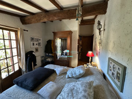 Vente
Le Thoronet - Maison en pierre avec piscine