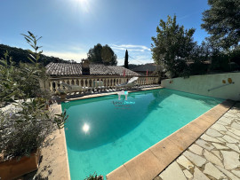 Vente
Le Thoronet - Maison en pierre avec piscine