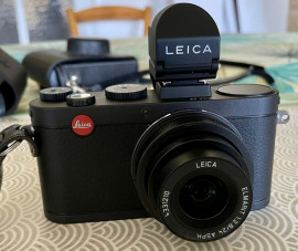 
                                                                                        Photo
                                                                                         Leica X2 + viseur + étui cuir + dragonne cuir