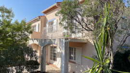 
                                                                                        Vente
                                                                                         Les Issambres – Villa 9 pièces 187m2 avec piscine