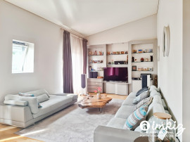 
                                                                                        Vente
                                                                                         Les Lilas 4P de 136 m² dernier étage DPE C