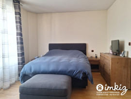 
                                                                                        Vente
                                                                                         Les Lilas 4P de 136 m² dernier étage DPE C