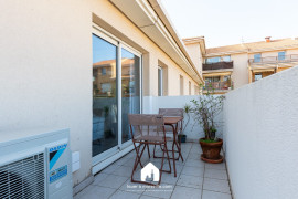 
                                                                                        Location
                                                                                         Les toits de Tellene