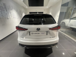 
                                                                                        Voiture
                                                                                         LEXUS NX 300H HYBRIDE 2WD MC DESIGN APP MY21 SR