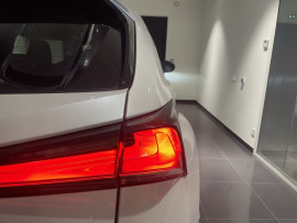 
                                                                                        Voiture
                                                                                         LEXUS NX 300H HYBRIDE 2WD MC DESIGN APP MY21 SR