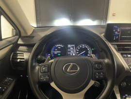 
                                                                                        Voiture
                                                                                         LEXUS NX 300H HYBRIDE 2WD MC DESIGN APP MY21 SR