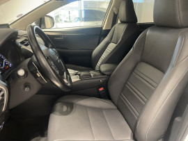 
                                                                                        Voiture
                                                                                         LEXUS NX 300H HYBRIDE 2WD MC DESIGN APP MY21 SR