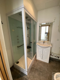 Location
Lille Appartement de type F2 avec cour