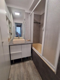 
                                                                                        Vente
                                                                                         LIMITROPHE JOINVILLE/VUE DÉGAGÉE BALCON.