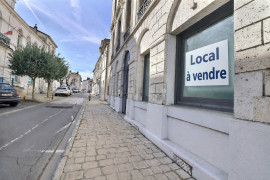 
                                                                                        Vente
                                                                                         Local commercial 3 pièces