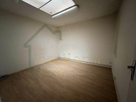 Location
Local commercial 369m2