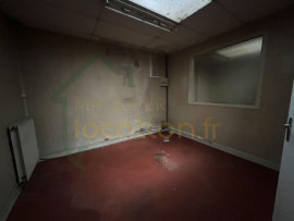 Location
Local commercial 369m2