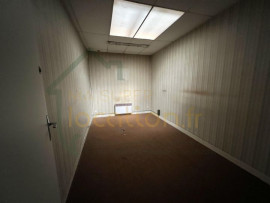 Location
Local commercial 369m2