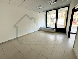 Location
Local commercial 369m2