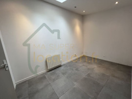 
                                                                                        Location
                                                                                         Local commercial 54 m2