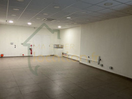 
                                                                                        Location
                                                                                         Local Commercial à LAON