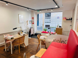 
                                                                                        Location
                                                                                         Local commercial – Angoulême – 22 m²