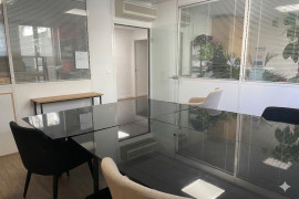 
                                                                                        Location
                                                                                         Local commercial/Bureau Av.du Prado Castellane