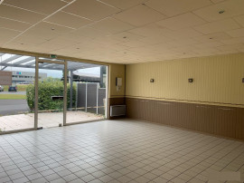 
                                                                                        Location
                                                                                         Local commercial de 126 m², rare à Poitiers Nord