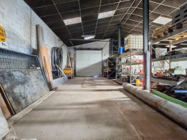 
                                                                                        Vente
                                                                                         Local commercial et hangar Loué
