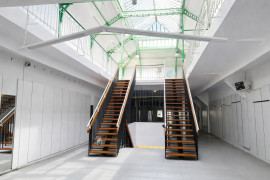 
                                                                                        Vente
                                                                                         Local commercial - Libre - Centre-ville Angers