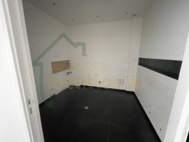
                                                                                        Location
                                                                                         Local commercial moderne en plein centre-ville