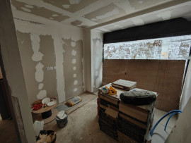 
                                                                                        Vente
                                                                                         Local commercial - Vide