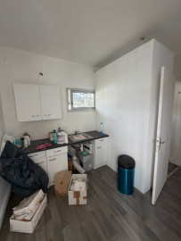 
                                                                                        Location
                                                                                         Local commercial vide de 32 m2