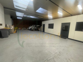 
                                                                                        Location
                                                                                         Local professionnel 351 m2 - 9 pièces