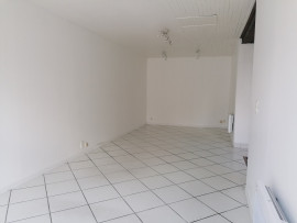 
                                                                                        Location
                                                                                         Local Professionnel 37 m² 2 pièces