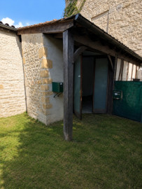 
                                                                                        Location
                                                                                         Local Professionnel 37 m² 2 pièces