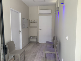 
                                                                                        Location
                                                                                         Local professionnel