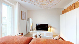 
                                                                                        Location
                                                                                         Location 18.20m²