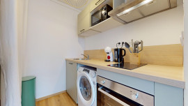 
                                                                                        Location
                                                                                         Location 28.00m²
