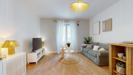 
                                                                                        Location
                                                                                         Location 30.18m²