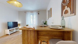 
                                                                                        Location
                                                                                         Location 30.18m²