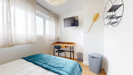 
                                                                                        Location
                                                                                         Location 55.54m²